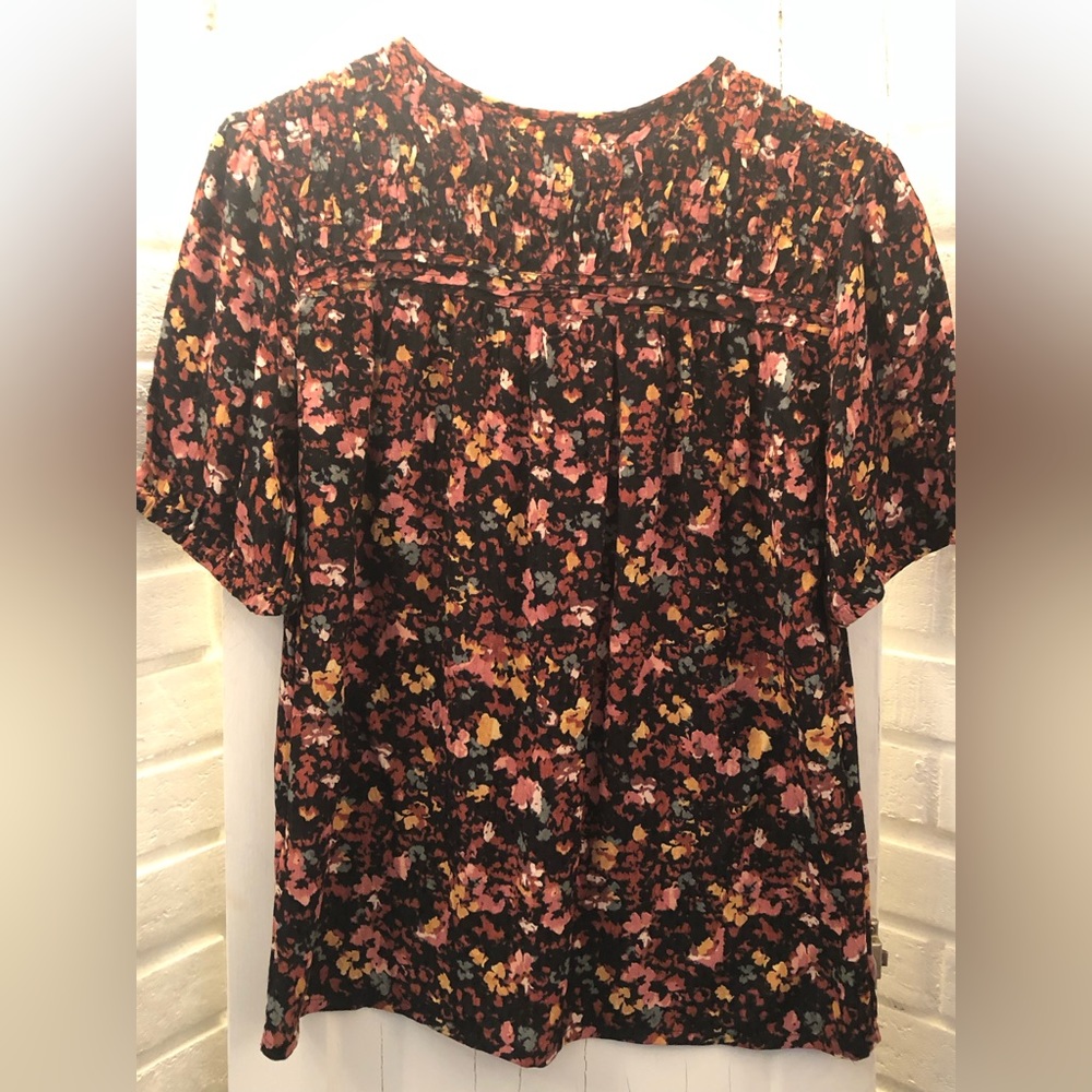 🆕NWT, Fat Face, Grace Petal Scatter Multi Top, size: US 4